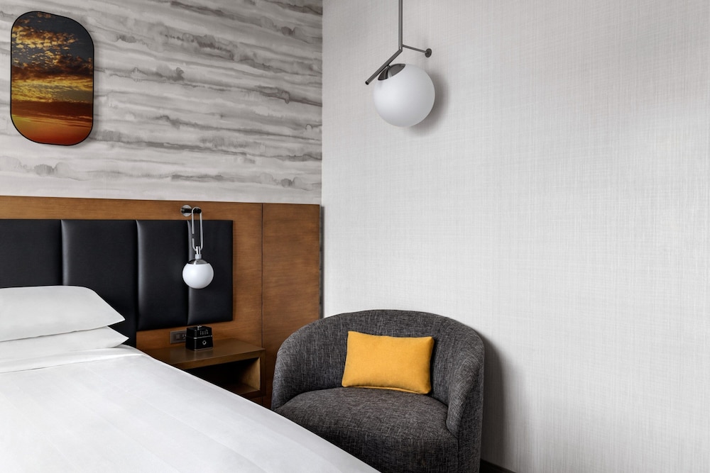Marriott New York JFK Airport - photo 6