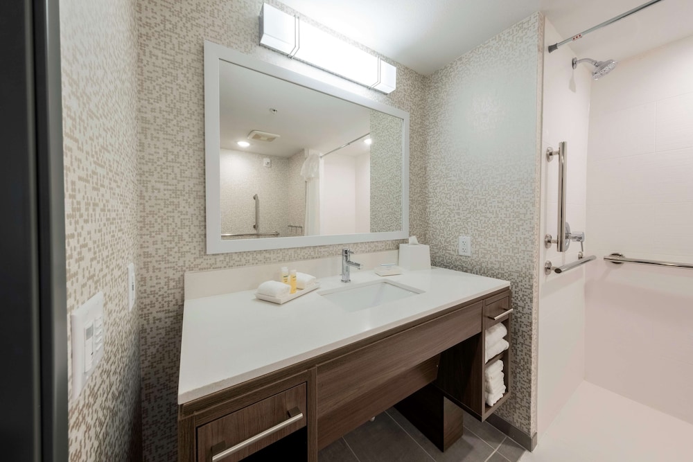 Home2 Suites by Hilton Portland Hillsboro - photo 43