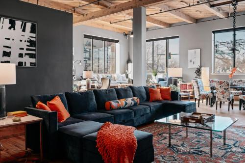 4000sf Unique 4BR loft NOBO District — 4-Star Luxury Hotel in Traverse City, United States