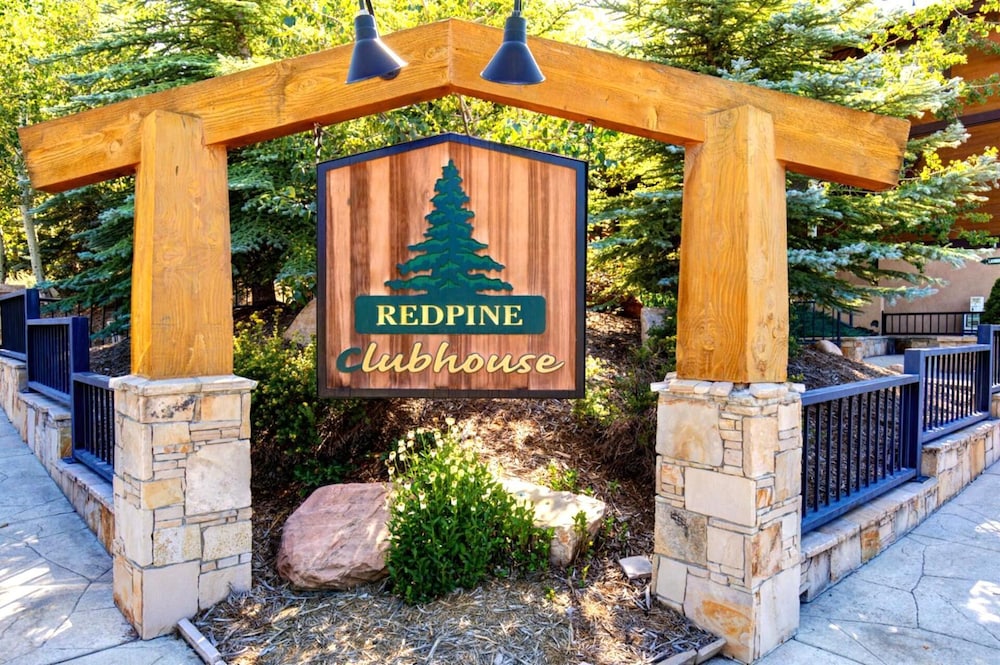Red Pine Free Door to Ski shuttle Near Cabriolet at Canyons and Village Common hot tub Pool Tennis Gas Fireplace RPT 14t by KBM - photo 32
