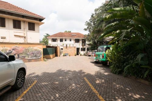 Bushpig Backpacker Hostel — 4-Star Luxury Hotel in Kampala, Republic of Uganda
