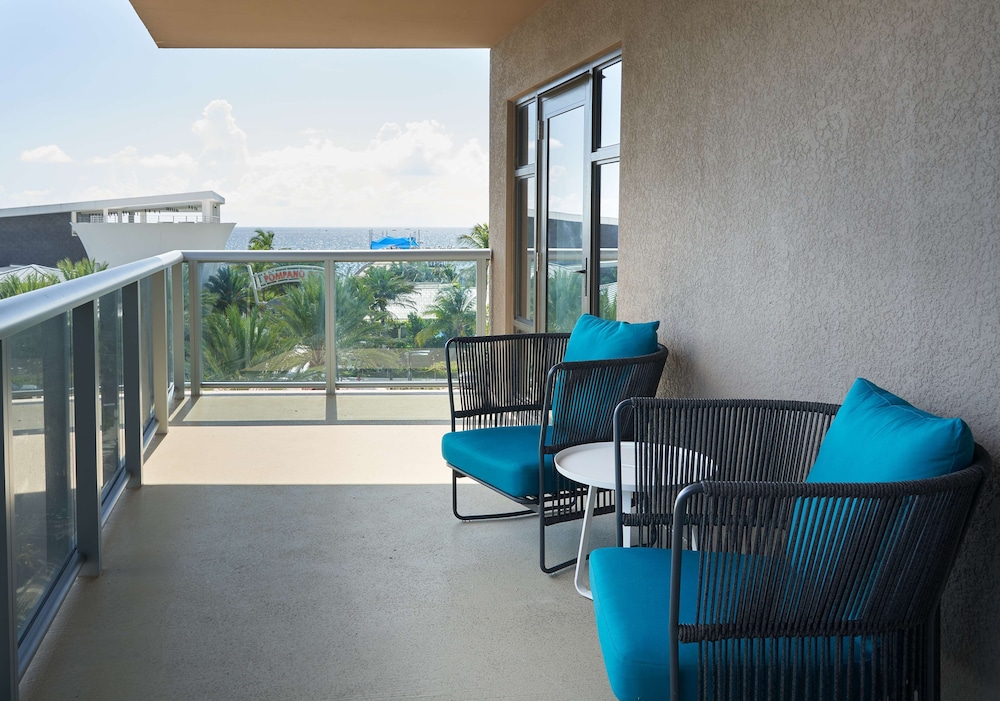 Home2 Suites by Hilton Pompano Beach Pier - photo 33