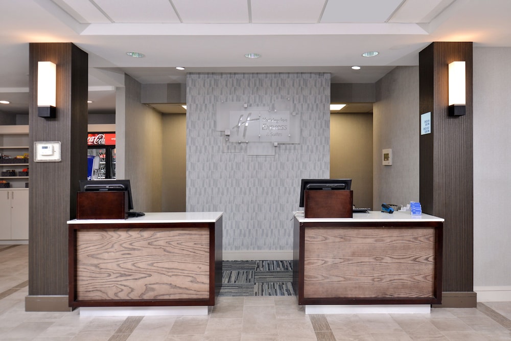 Holiday Inn Express Hotel & Suites Lafayette by IHG in Lafayette, United States