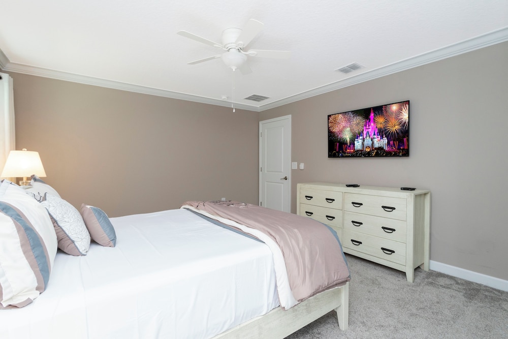 Gorgeous 4 Bd Close to Disney w Pool Storey Lake Resort 4243 - photo 22
