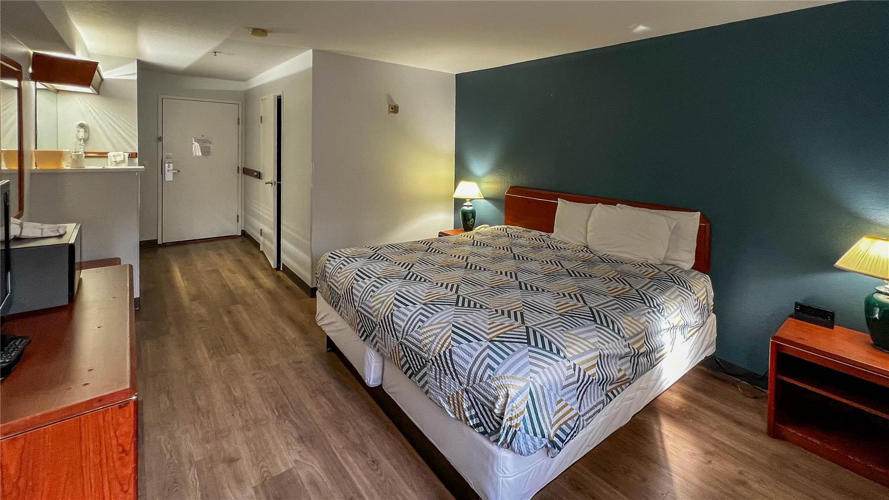 Studio 6 Suites Portland OR I 5 OHSU - photo 30