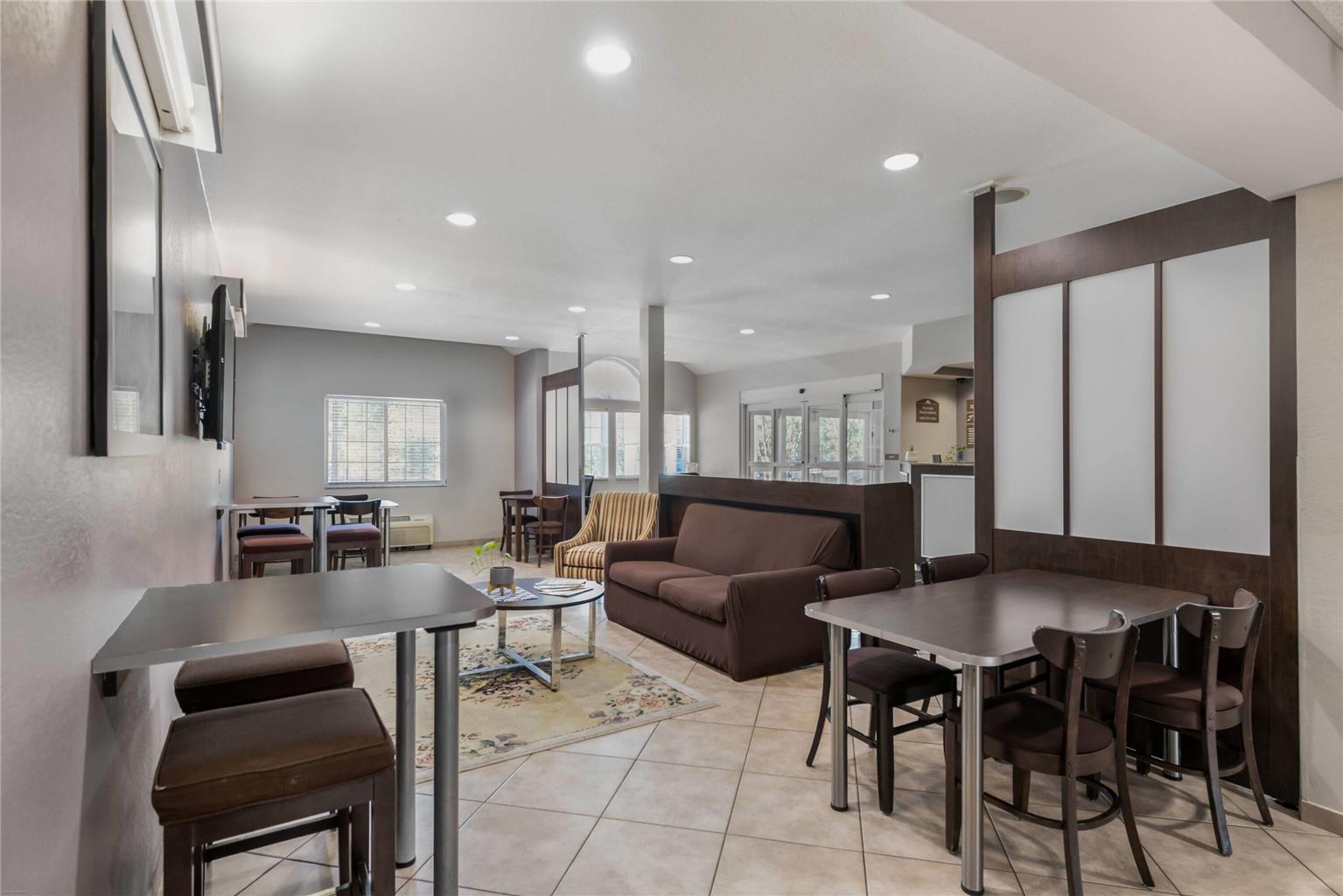 Microtel Inn & Suites by Wyndham Pearl River Slidell - photo 5