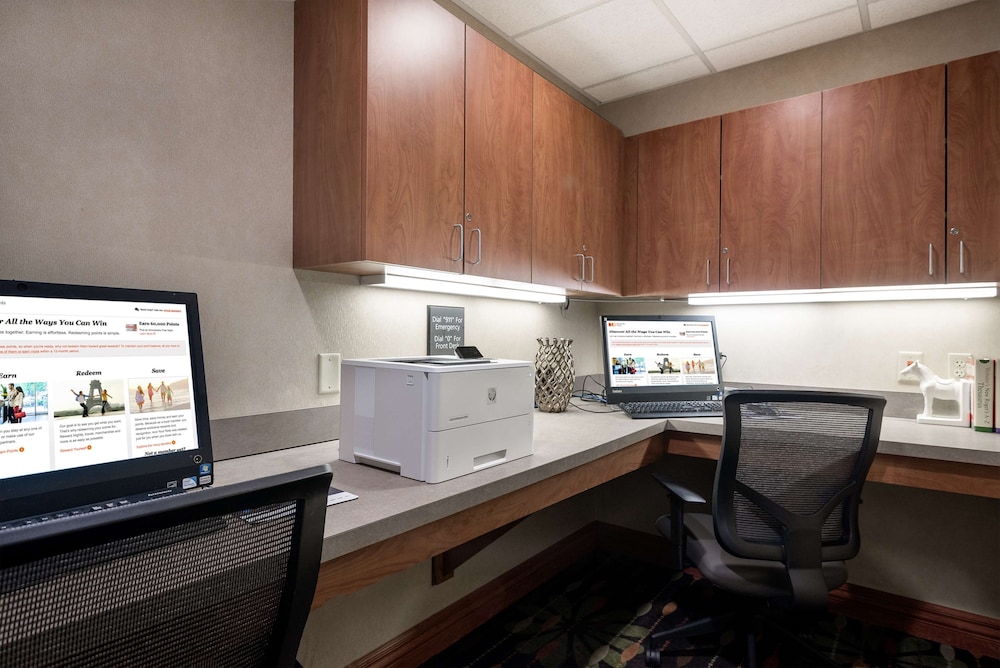 Hampton Inn Bellevue - photo 36