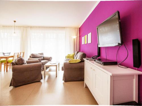 Dünenpark Binz Komfort Ferienwohnung mit 1 Schlafzimmer und Terrasse im Erdgeschoss 188 — 4-Star Luxury Hotel in Ostseebad Binz, Germany