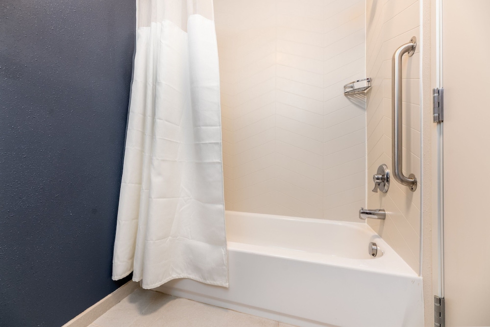 Fairfield Inn & Suites by Marriott Spearfish - photo 18
