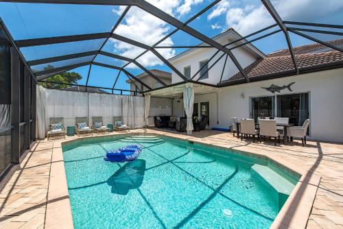 Casa de Palmeras Southern private pool close to beach — 4-Star Luxury Hotel in Naples, United States