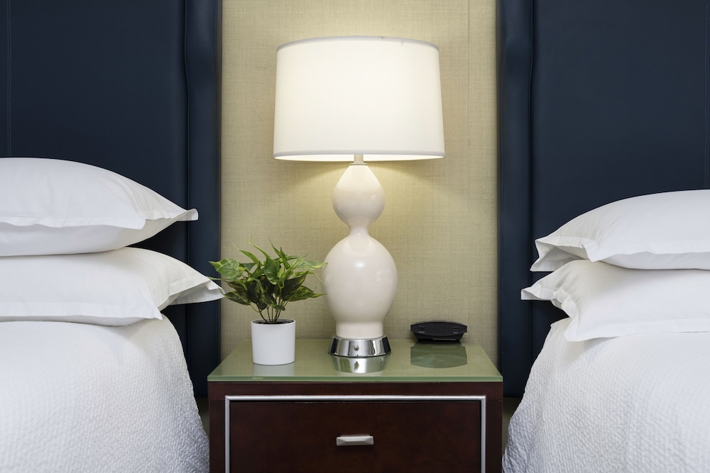 The Stamford Hotel - photo 15