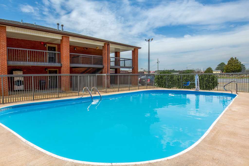 Days Inn by Wyndham Childersburg Sylacauga - photo 10