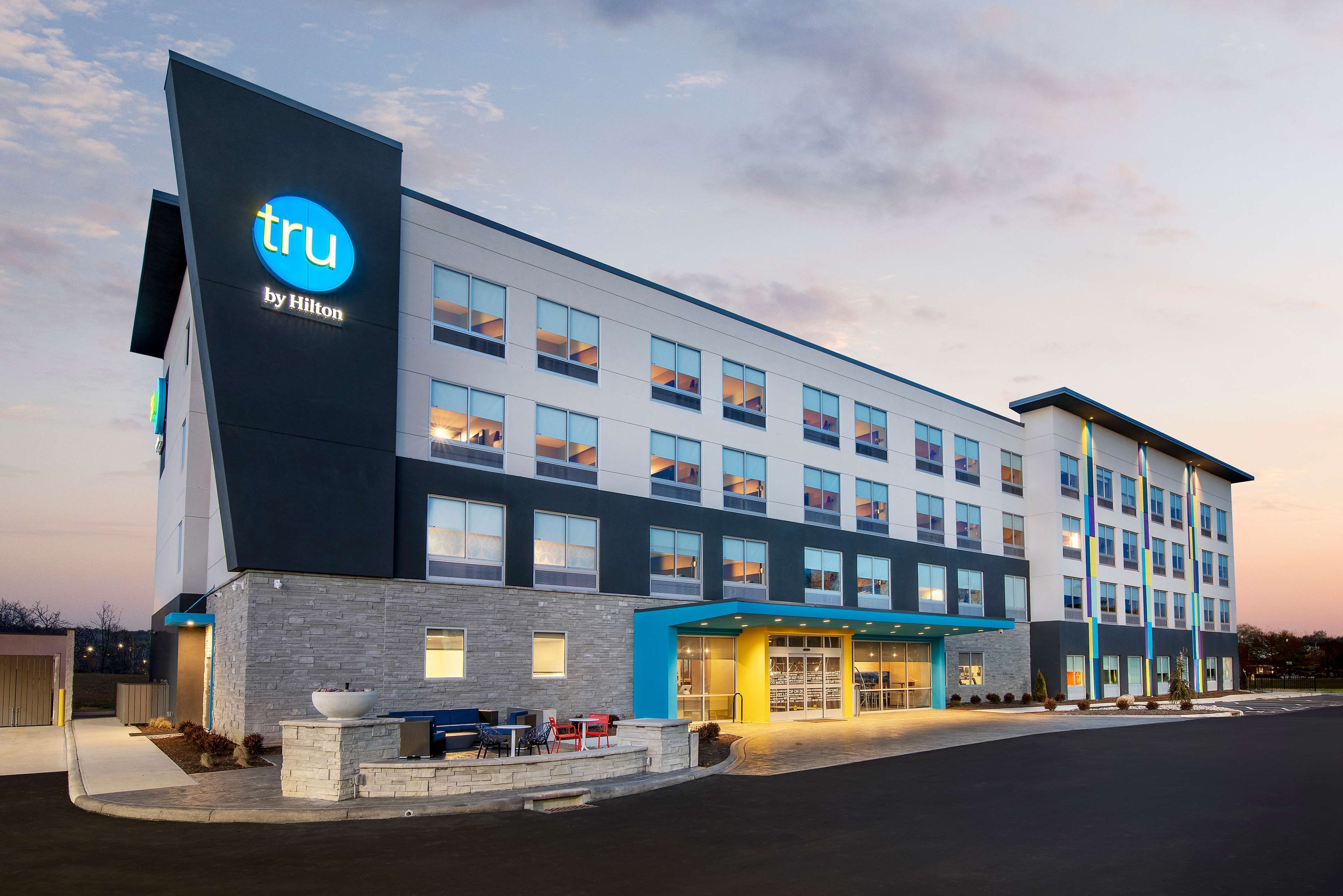 TRU BY Hilton Sharonville - photo 2