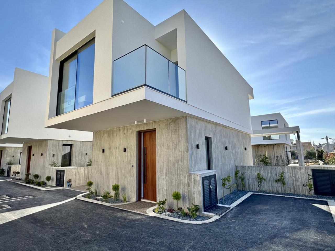 Elysian Blue villa 2