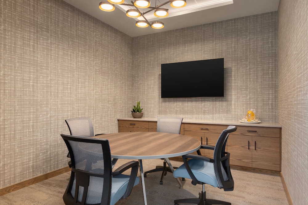 Staybridge Suites Rochester Mayo Clinic Area by IHG - photo 61