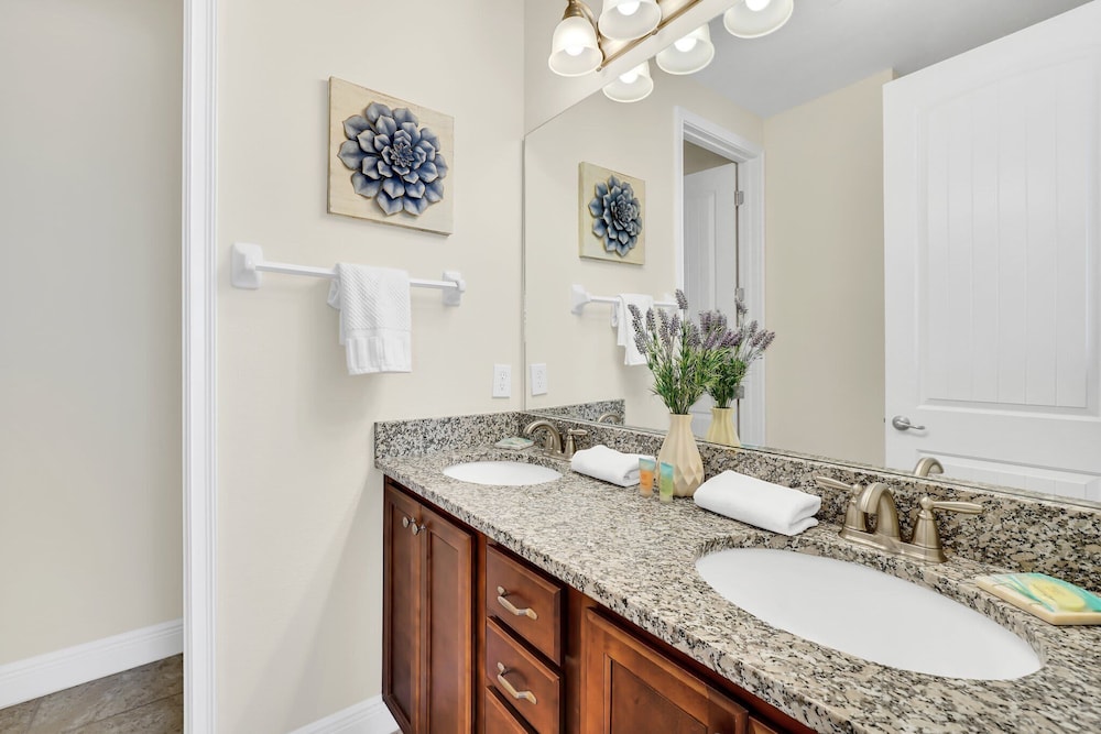 Fun and Stylish Family Villa in Encore Resort - photo 43