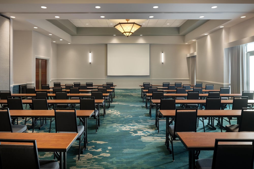 Embassy Suites by Hilton San Marcos Hotel Conference Center - photo 55