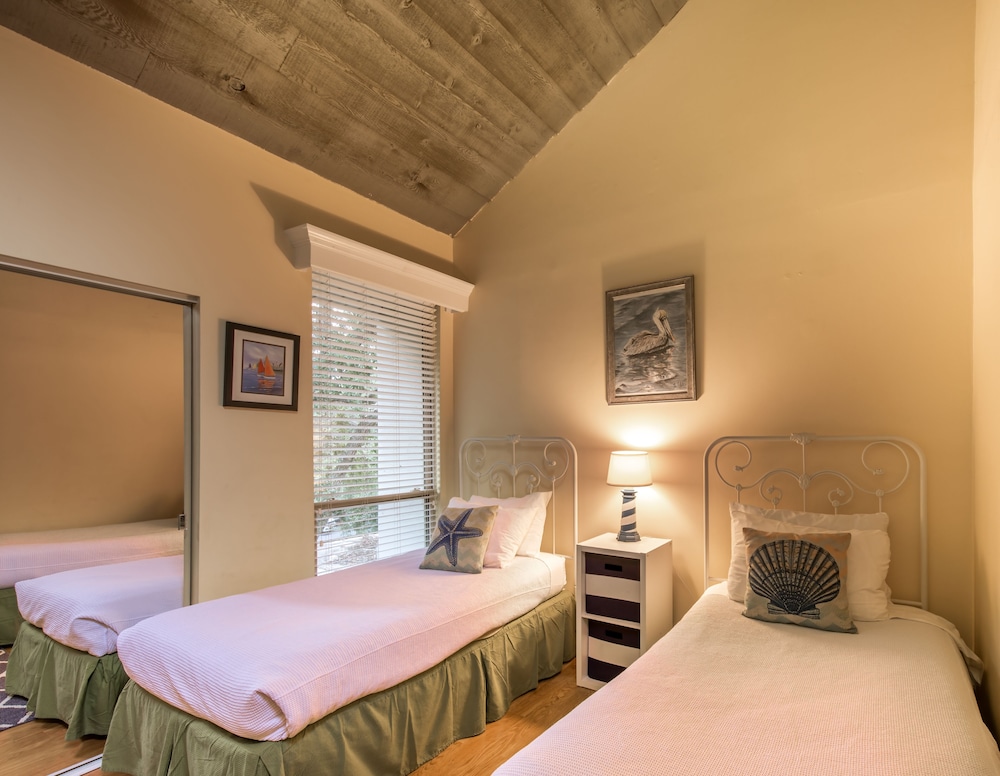 Villas By the Sea Resort & Conference Center - photo 20