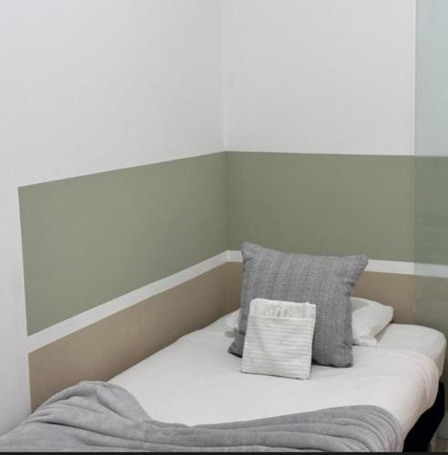 MBZ Cosy Separate Room in Unique Flat - last minute hotel in Abu Dhabi