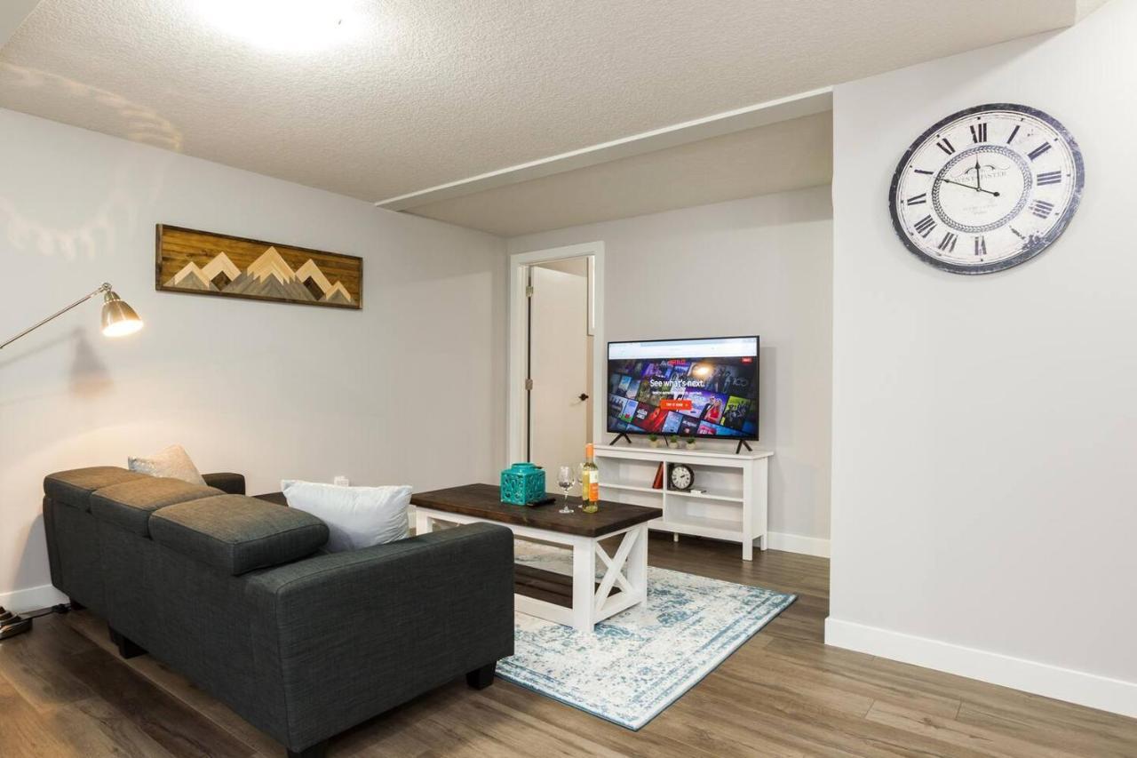 Modern Executive Suite I Complimentary Netflix & Parking — Edmonton — photo 5