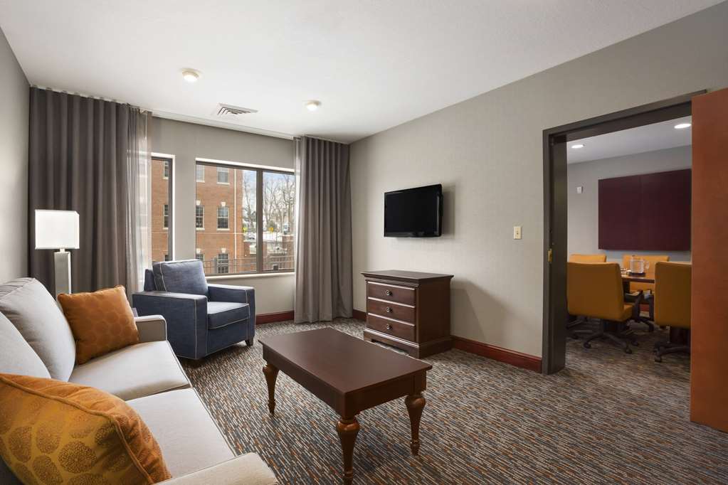 Wingate by Wyndham Sylvania Toledo - photo 32