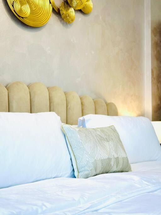 Exquisite Studio Near Yas Island & Airport Abu Dhabi — 4-Star Luxury Hotel in Abu Dhabi, United Arab Emirates