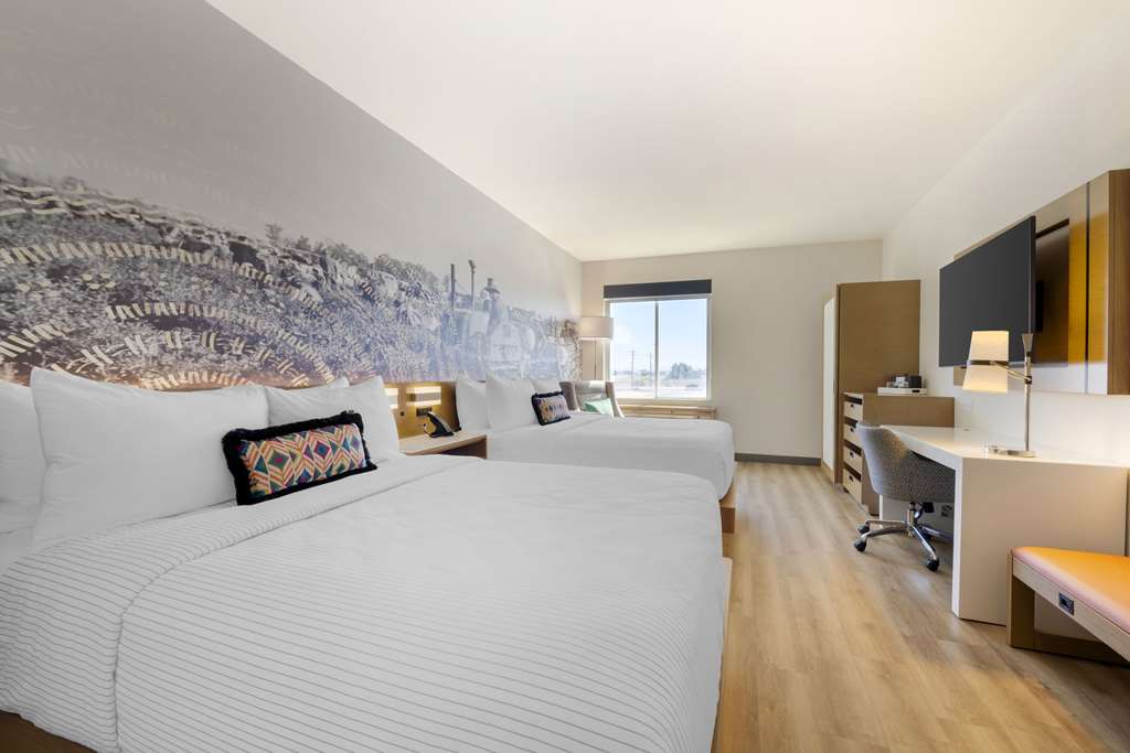 Cambria Hotel El Centro Imperial - photo 47