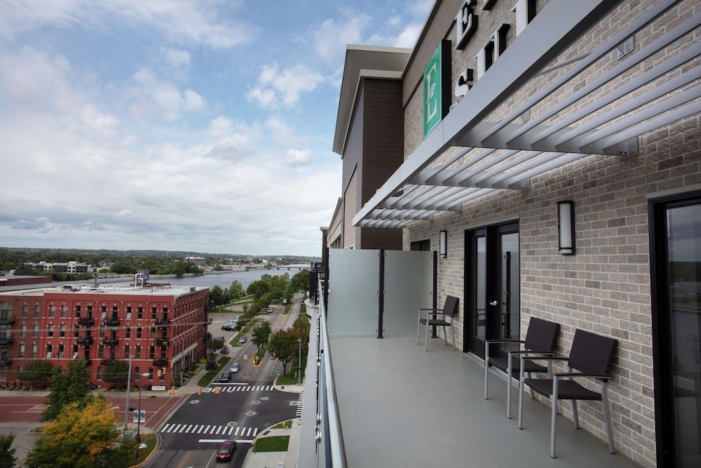 Embassy Suites by Hilton Grand Rapids Downtown MI - photo 20