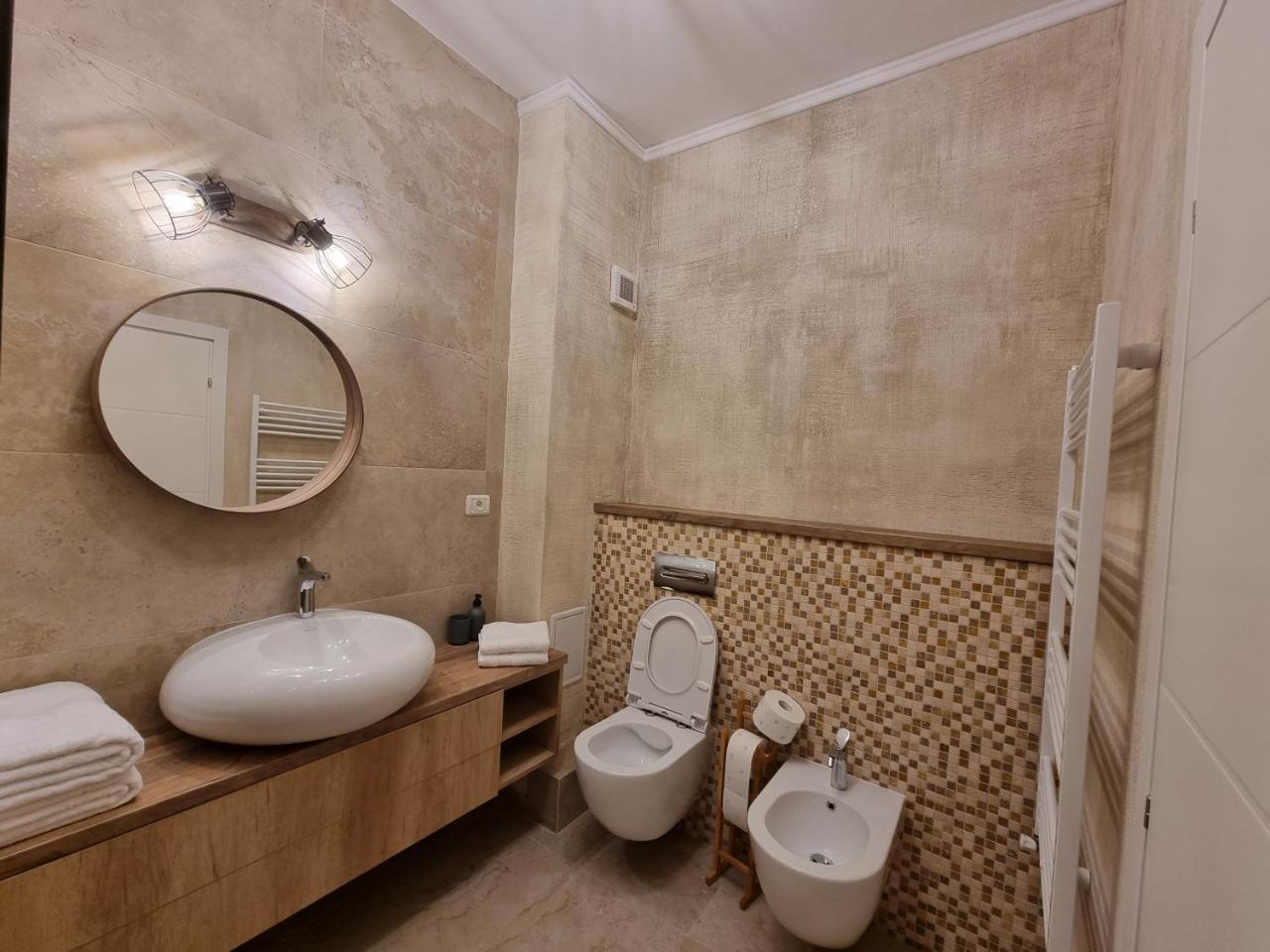 Apartament in Complex Rezidential — 4-Star Luxury Hotel in Ramnicu Valcea, Romania