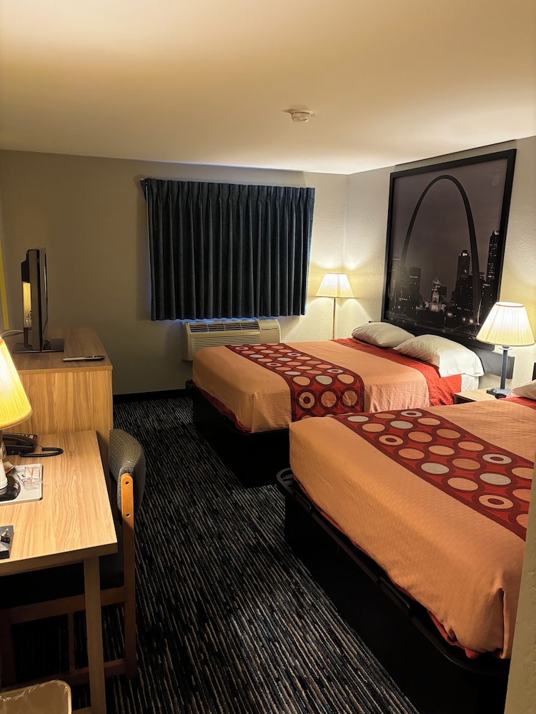 Super 8 Springfield North I 44 - photo 4