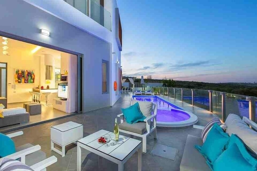 Cretan Residence Mediterranean Luxury Private Villas — 4-Star Luxury Hotel in Panormos, Greece