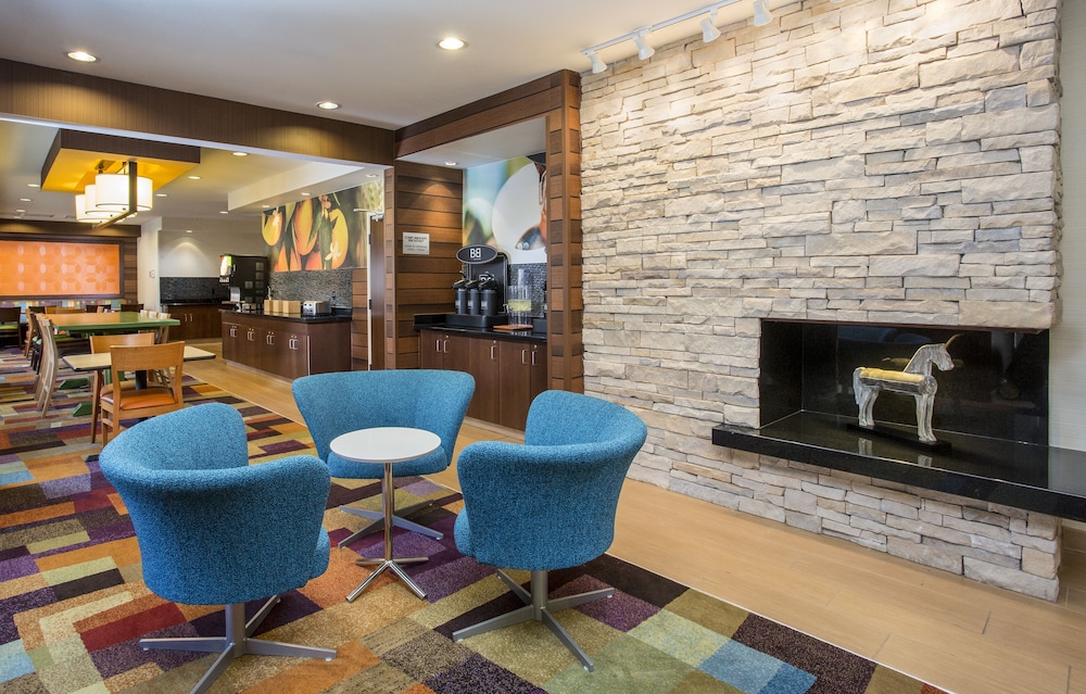 Fairfield Inn & Suites Peru - photo 19