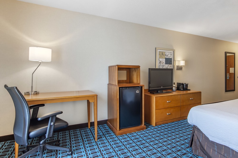 Fairfield Inn & Suites by Marriott Hooksett - photo 16