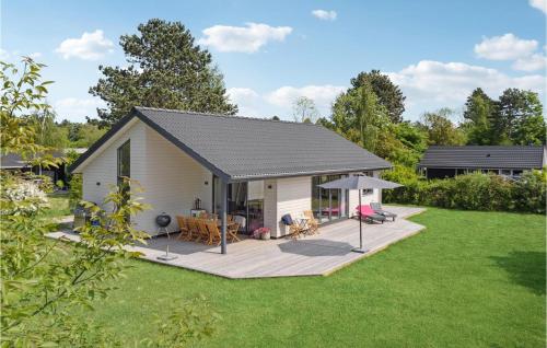 Gorgeous Home In Stege With Wifi — 5-Star Luxury Hotel in Stege, Denmark
