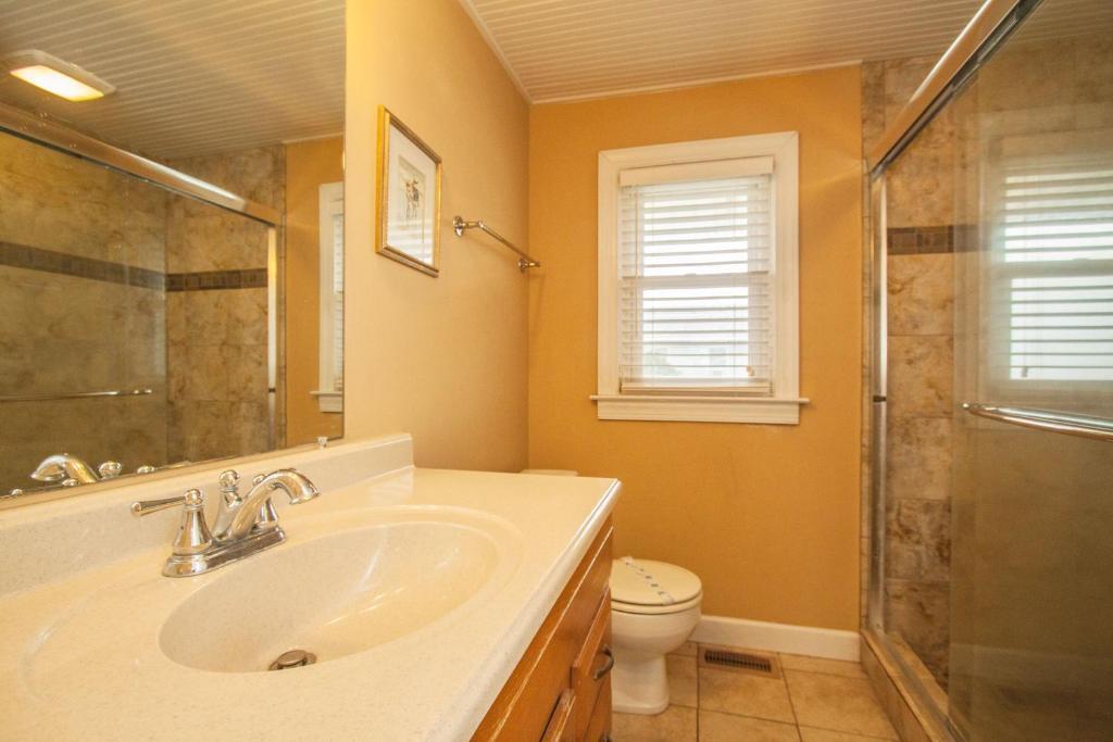 Windward Mark by Oak Island Accommodations - photo 18