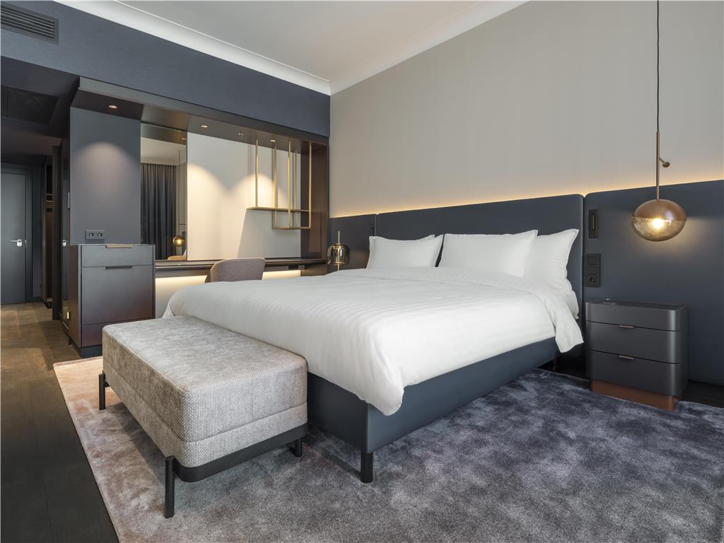 ICONS EHBB rooms DELUXE ROOM