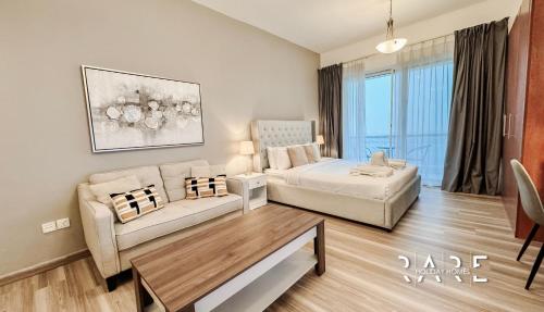 Rare Holiday Homes Lake View The Crescent Tower Dubai Production City R1611 — 4-Star Luxury Hotel in Dubai, United Arab Emirates