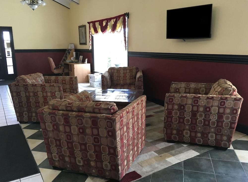Americas Best Value Inn Huntsville - photo 9