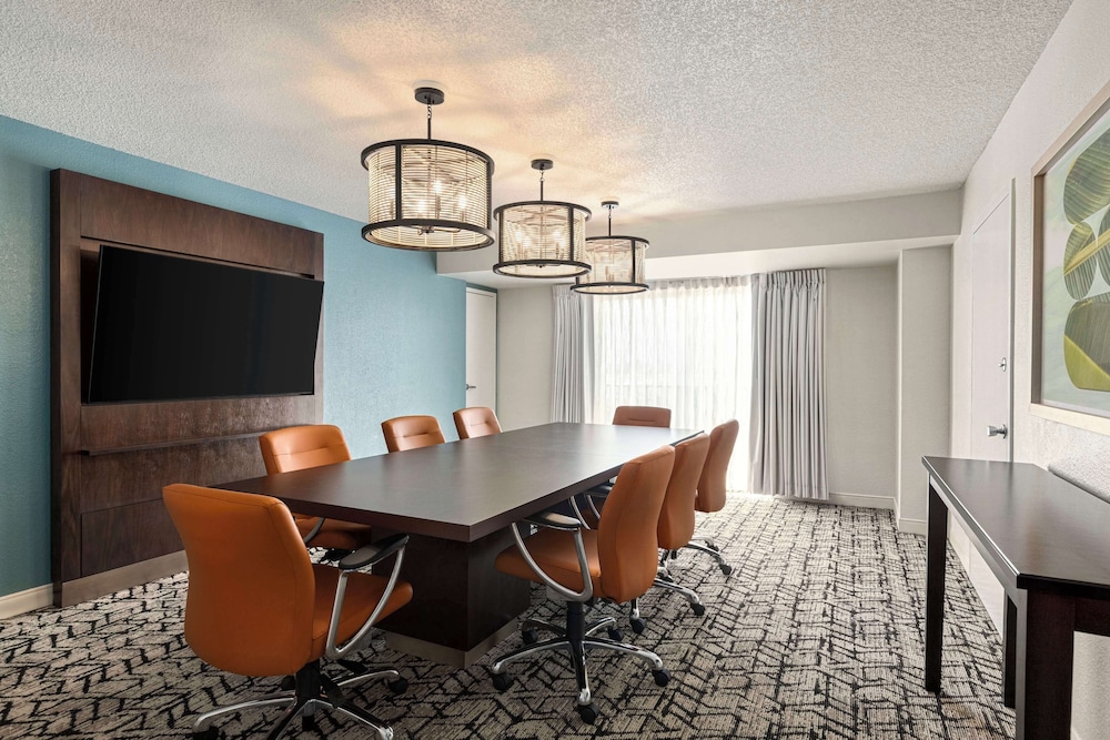 Embassy Suites by Hilton Fort Lauderdale 17th Street - photo 19