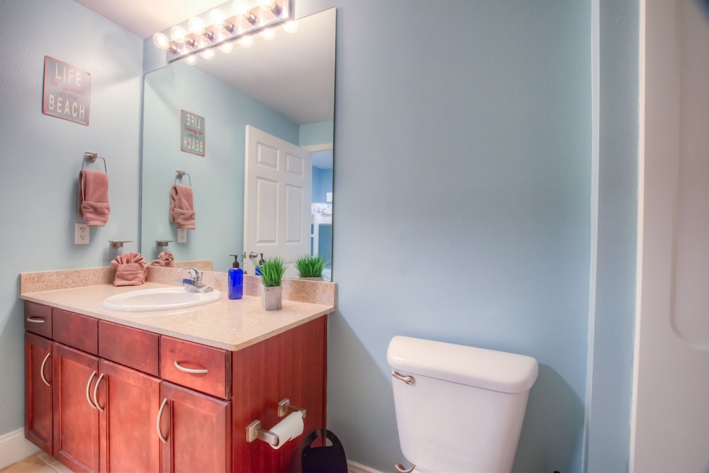Laketown Wharf Resort by Aneliya's Rentals - photo 808