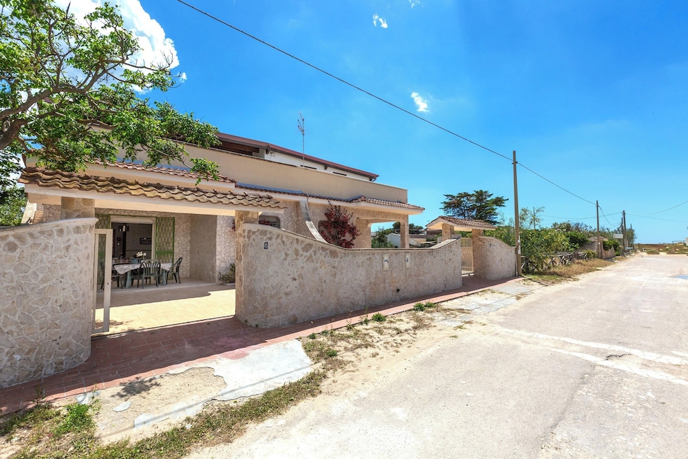 4033 Villetta Stefy by Barbarhouse in Porto Cesareo, Italy