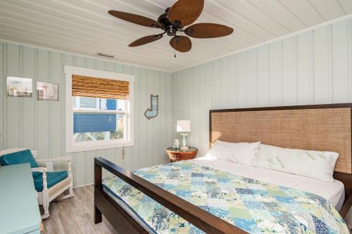 Moon Struck by Oak Island Accommodations - photo 44