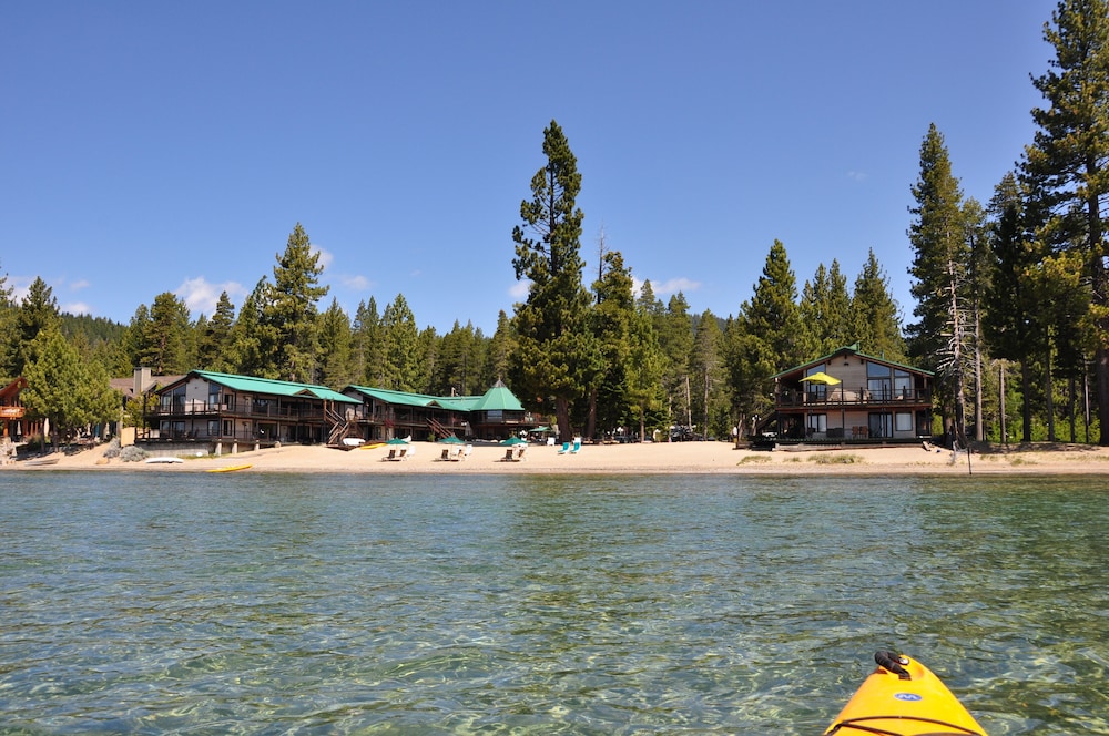Mourelatos Lakeshore Resort - photo 47