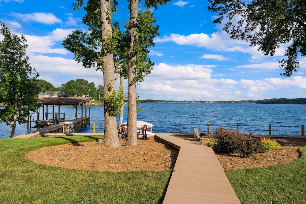 Lake Norman Getaway - photo 77