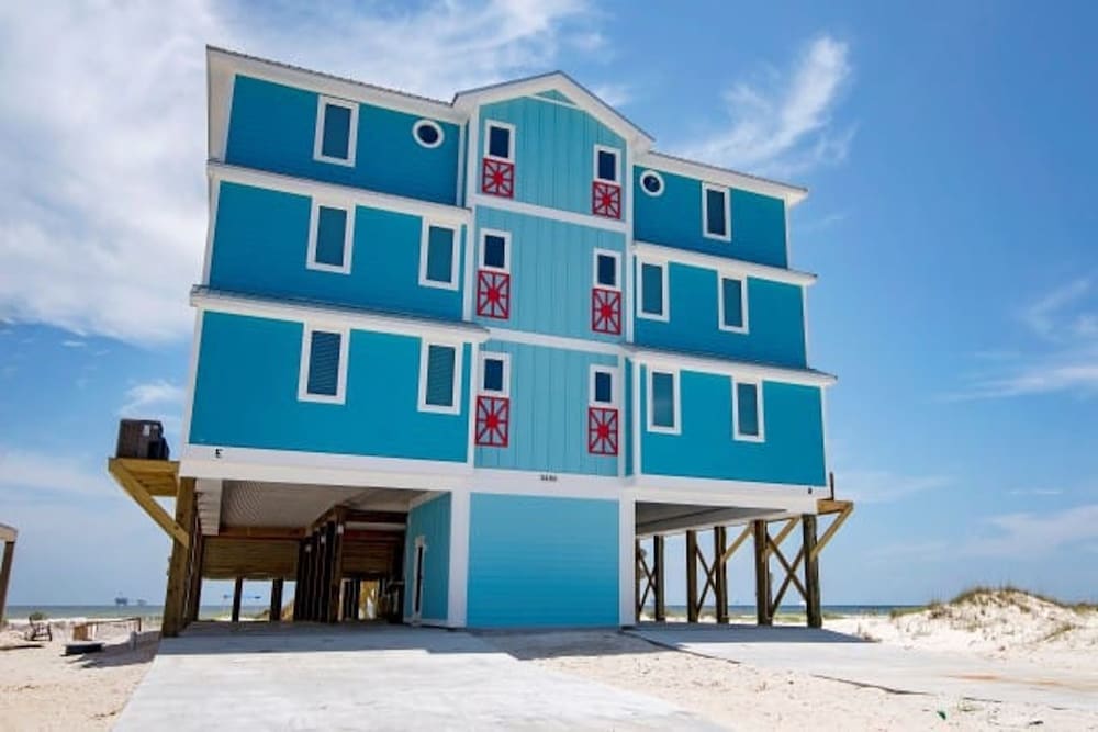 BeachFront 9Bed EasyBreezy West in Gulf Shores, United States