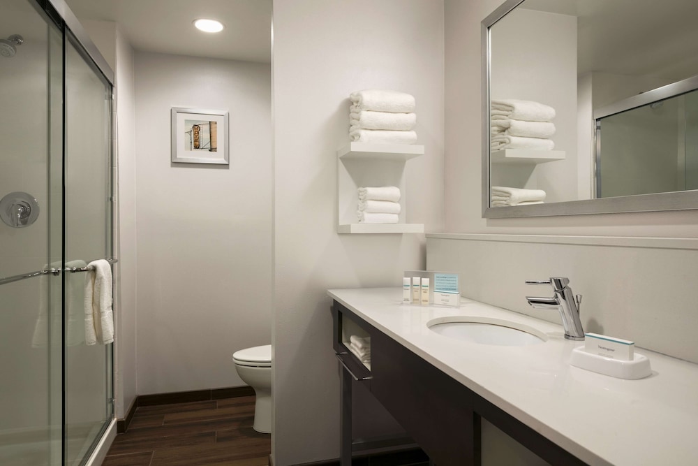Hampton Inn Kernersville - photo 22