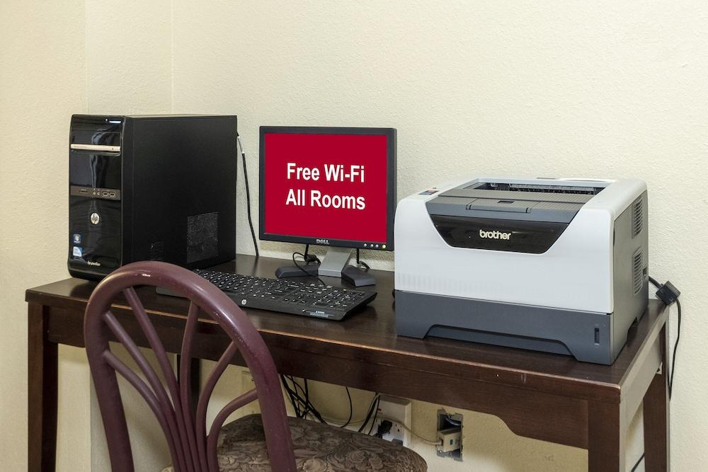 Red Roof Inn St Robert Ft Leonard Wood - photo 17