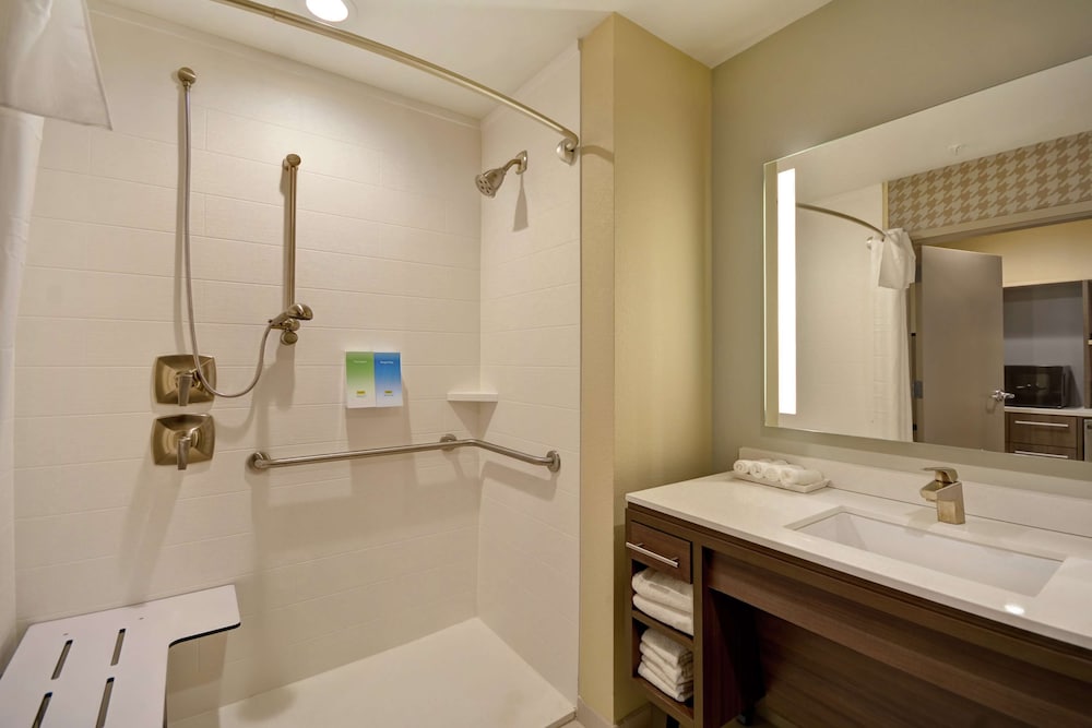 Home2 Suites by Hilton at the Galleria - photo 14