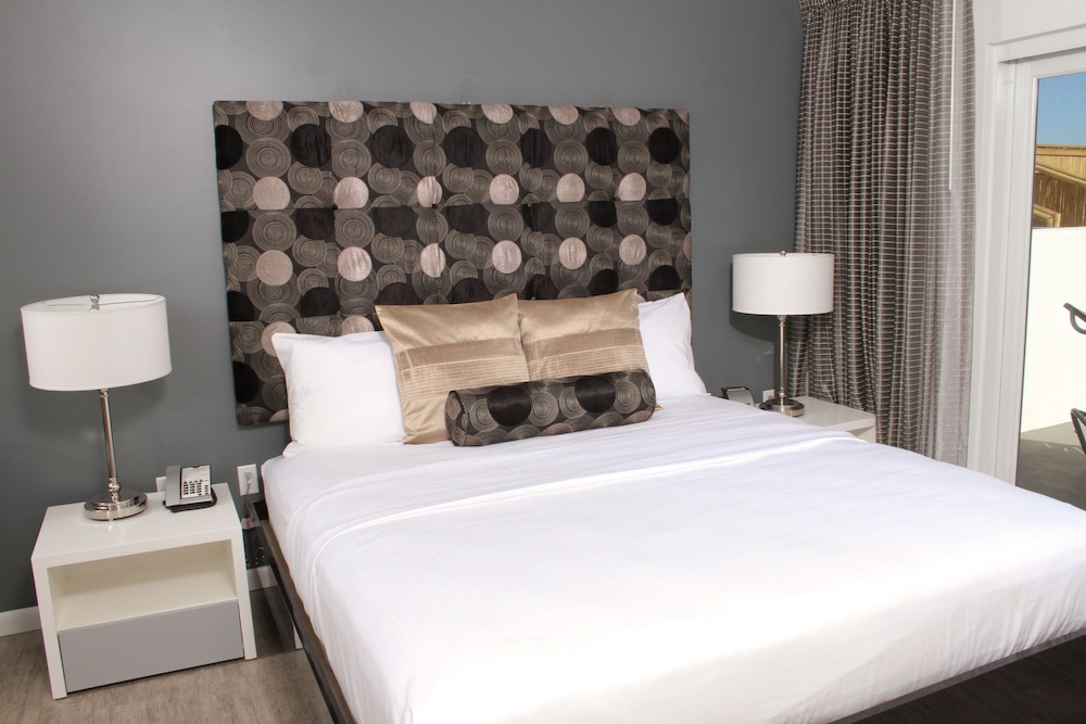 Lotus Boutique Inn & Suites - photo 12