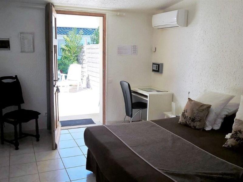 Hotel La Chaumiere — Marseillan
